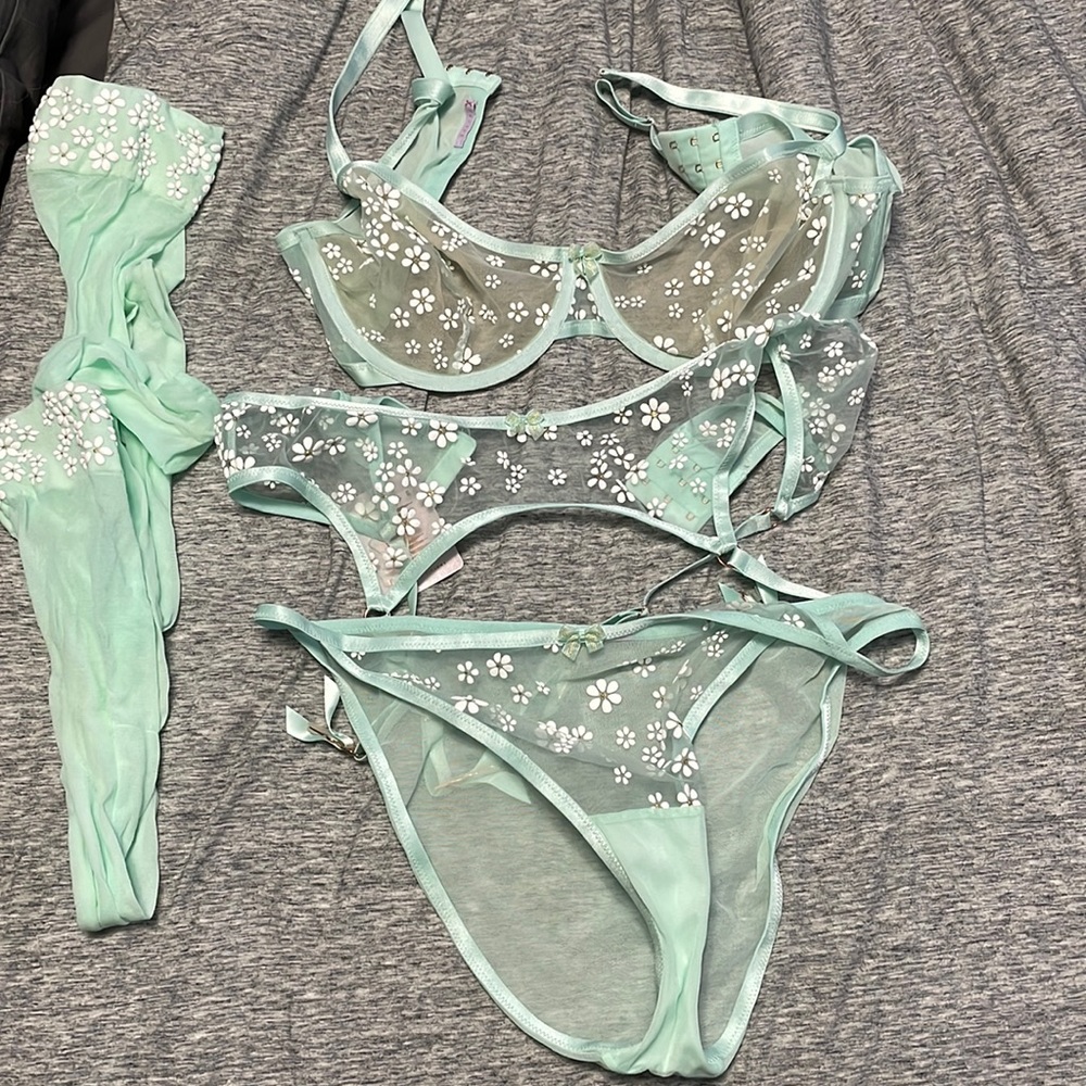 Savage x Fenty Puff Daisy Flower Print Set